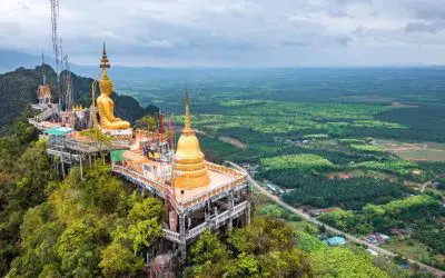 Templo de la Cueva del Tigre en Krabi