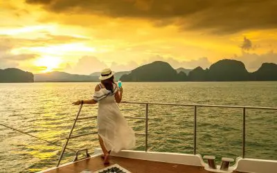 🔝JAMES BOND ISLA PHANG NGA BAY ATARDECER EN YATE CATAMARAN PREMIUM CON COMIDA, CENA Y DJ (EN GRUPO)