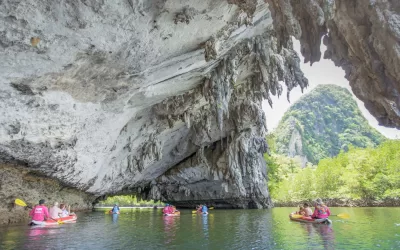 Bahía de Phang Nga vista desde el mar