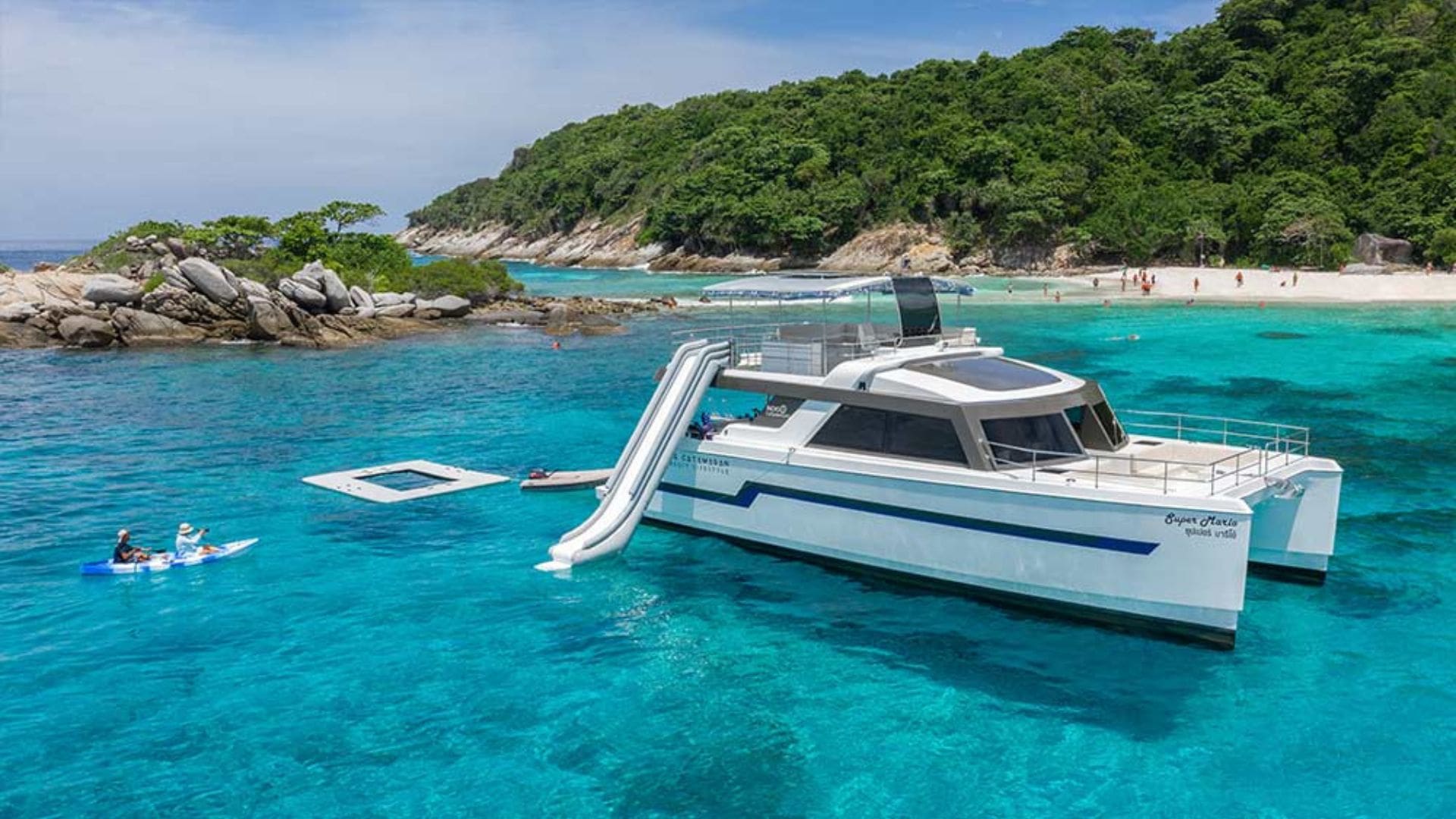 piscina catamarano