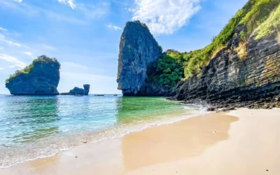 PHI PHI ISLAS DESDE KRABI EN BARCA TRADICIONAL (PRIVADO)